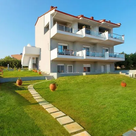 The House Of The Roses Seaview Superior Maisonette 3 *