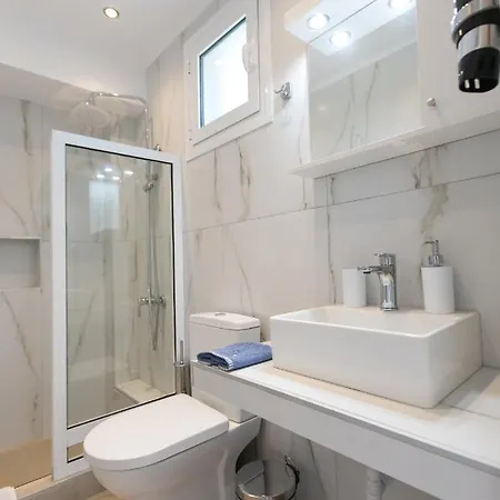 The House Of The Roses Seaview Superior Maisonette 3